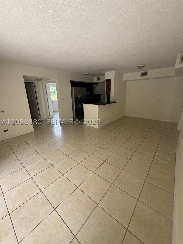 15241 Sw 80th St #310 - Photo 3 of 7