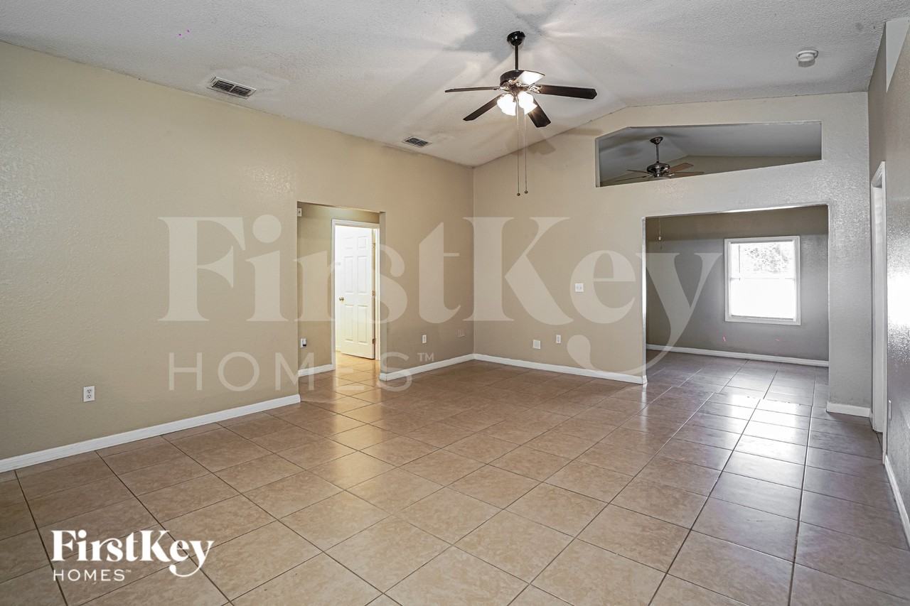 175 Kings Pond Ave - Photo 2 of 19