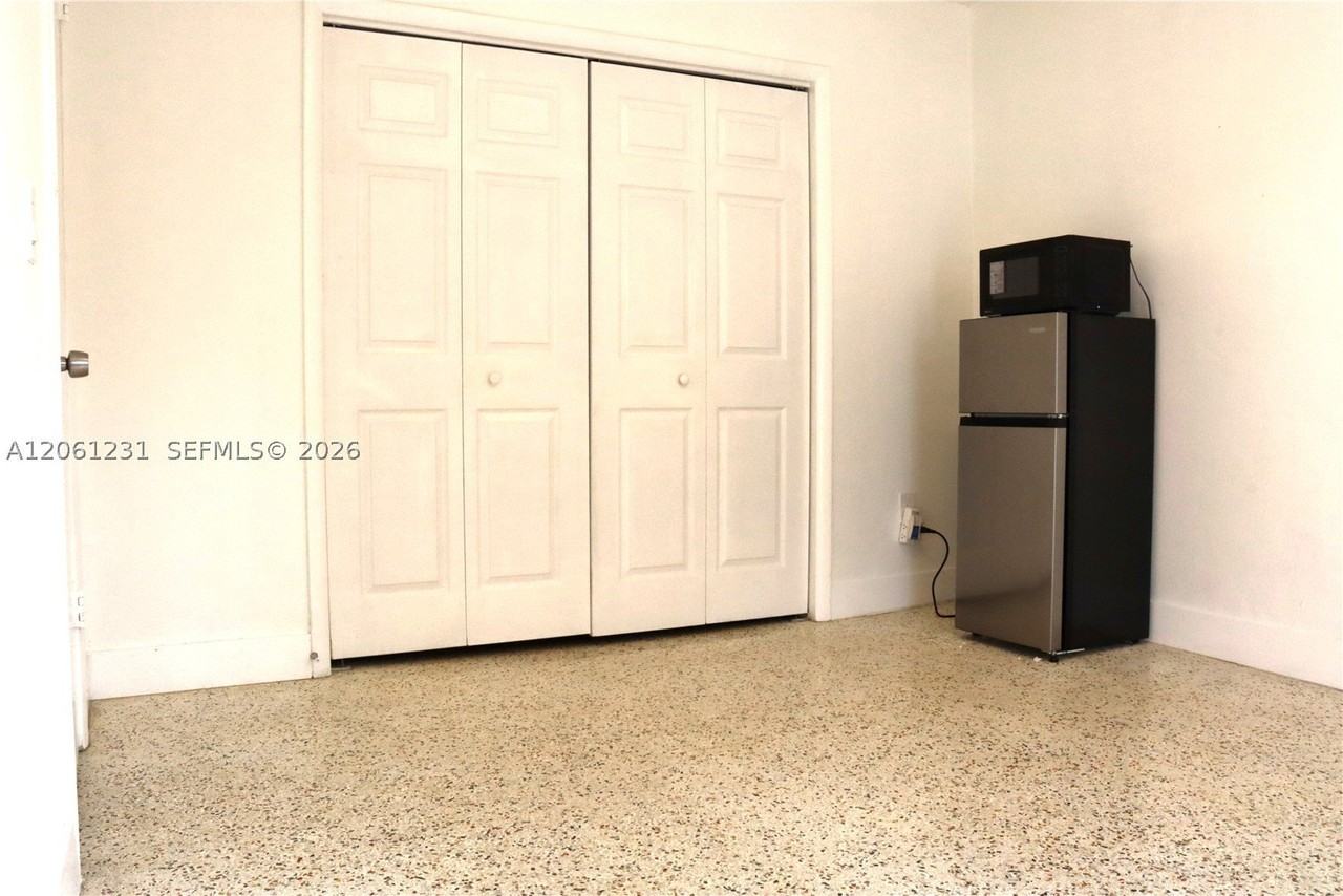 3144 Nw 29th St #1 - Photo 5 of 10