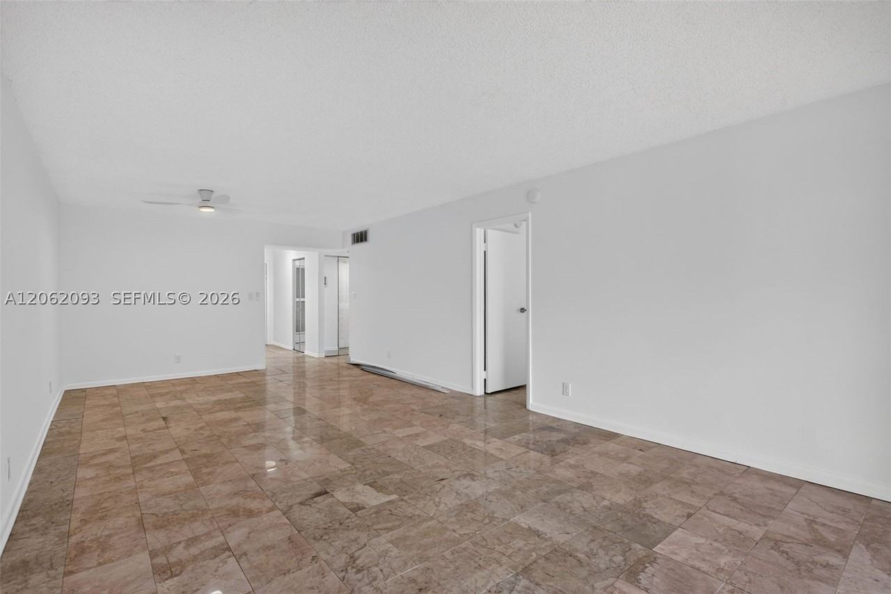 6080 Nw 44th St #410 - Photo 3 of 17