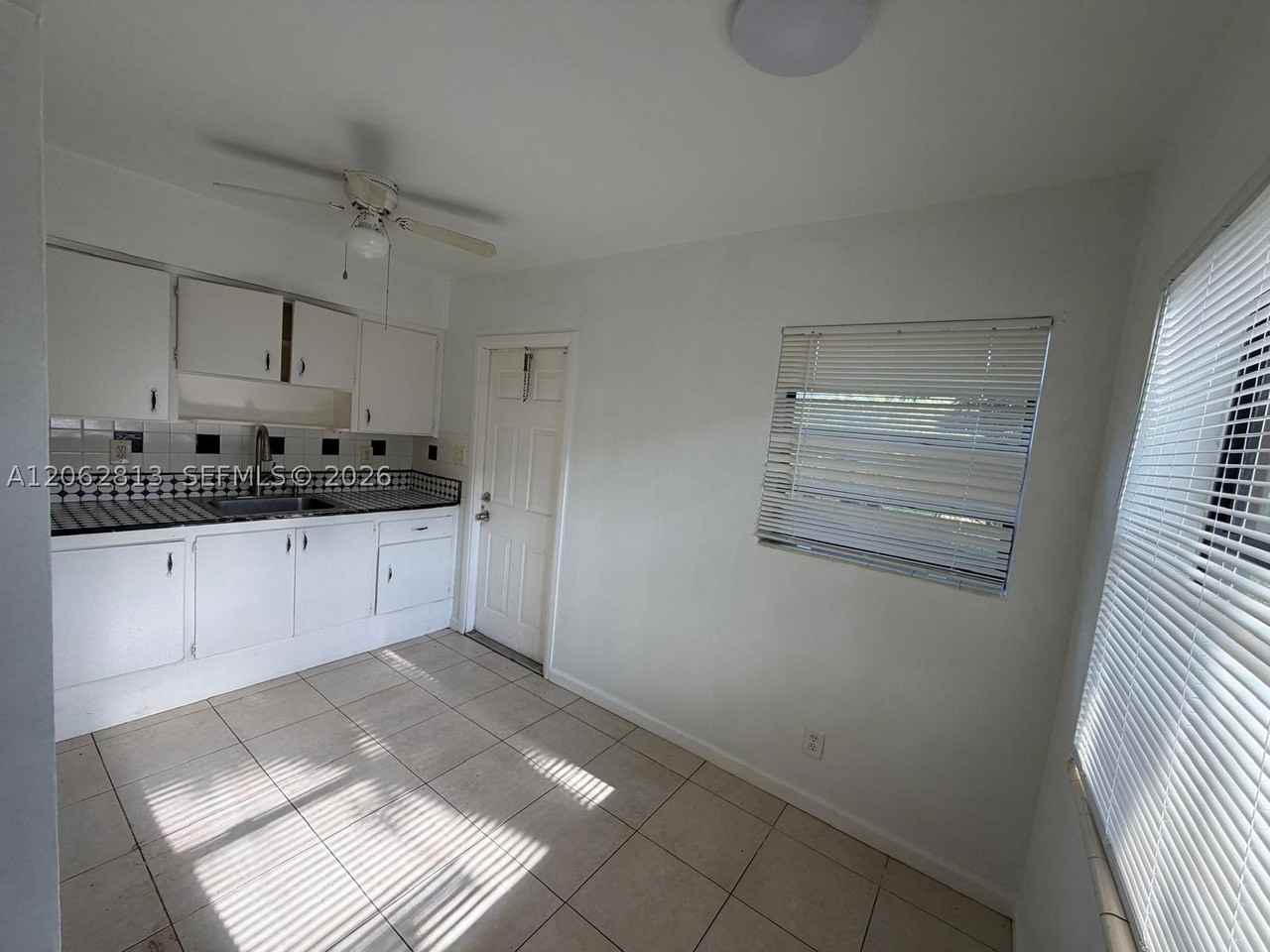 812 Nw 4th Ave #2 - Photo 4 of 7