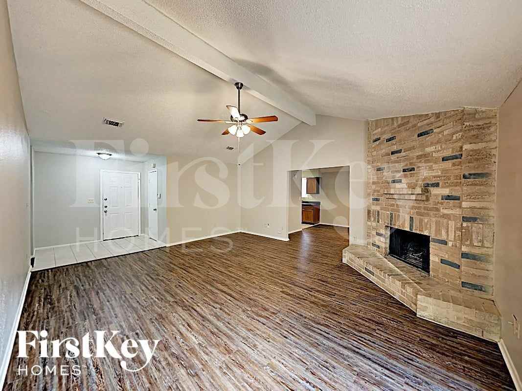 10507 Village Trail Dr - Photo 2 of 13