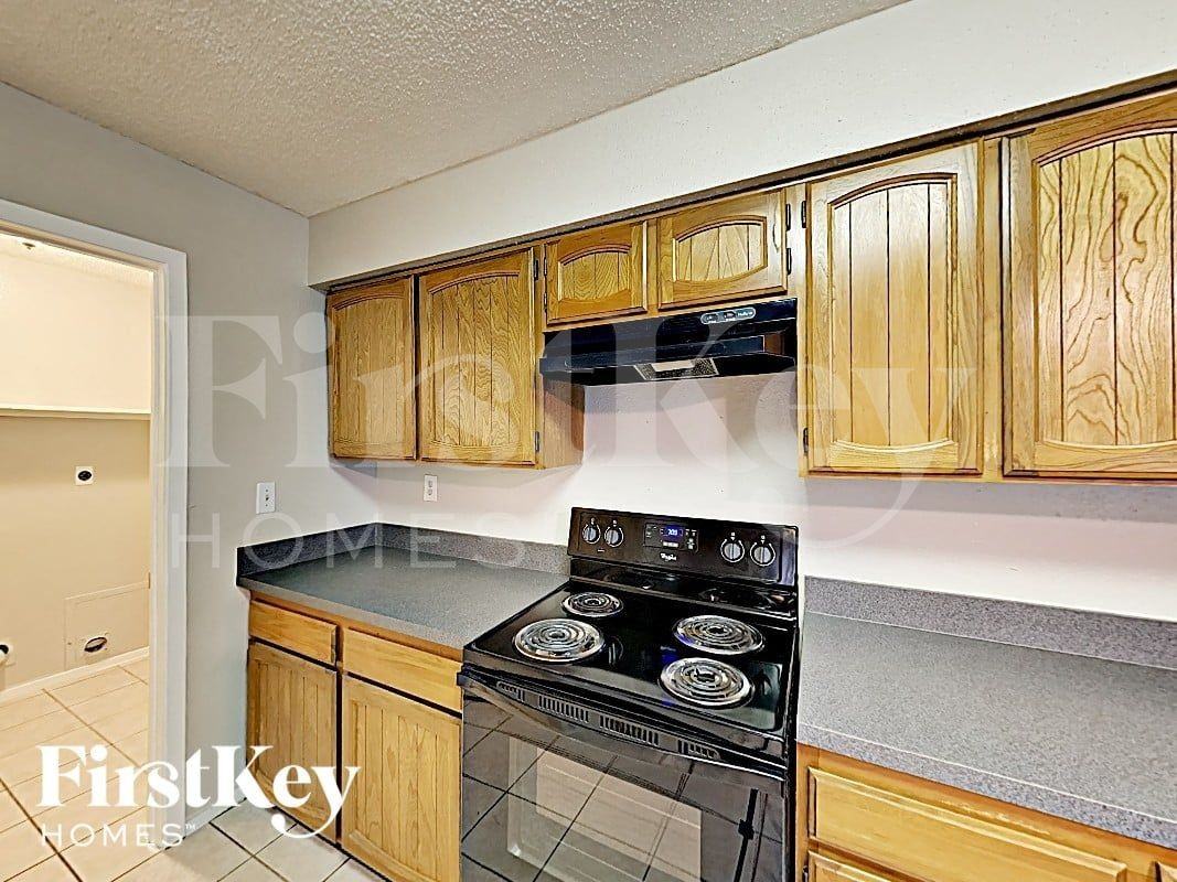 10507 Village Trail Dr - Photo 4 of 13