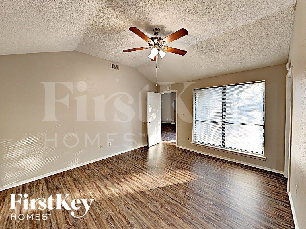 10507 Village Trail Dr - Photo 6 of 13