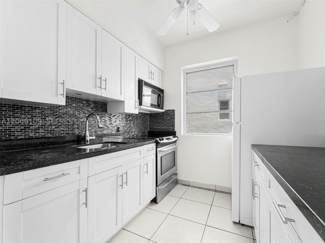 821 Jefferson Ave #3 - Photo 5 of 29