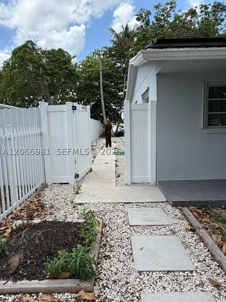 20302 Nw 39th Ct #0 - Photo 5 of 27