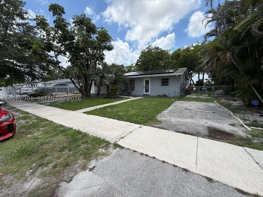 20302 Nw 39th Ct #0 - Photo 6 of 27