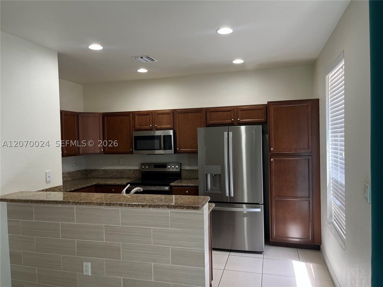 9362 Sw 171st Ave - Photo 3 of 29