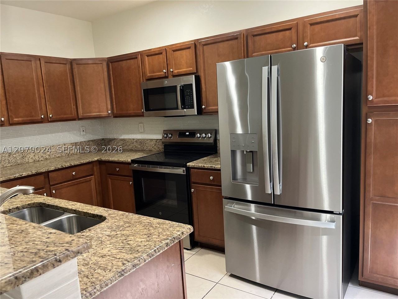 9362 Sw 171st Ave - Photo 5 of 29