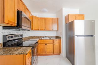 979 Sw 10th St #2 - Photo 1 of 1
