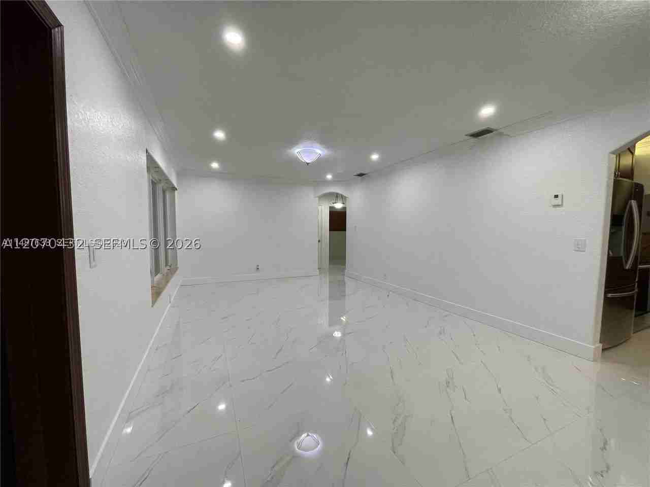 6102 Sw 13th St #0 - Photo 5 of 15