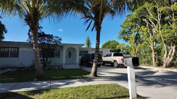 featured image of 9815 Sw 51st Ter #2
