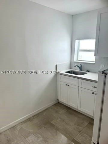 6201 Sw 37th Ct #3B - Photo 2 of 9