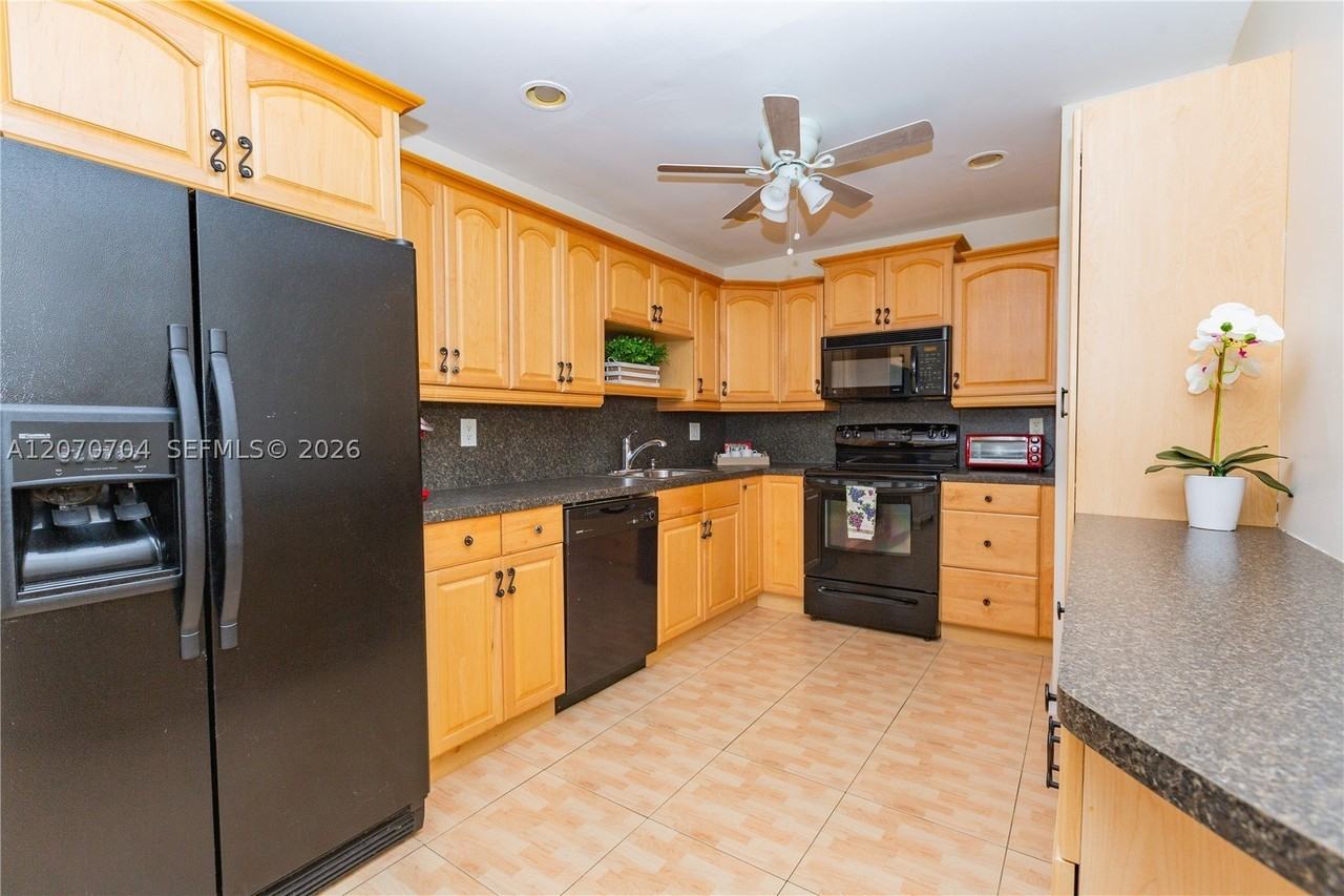 1055 Nw 83rd Ave #C47 - Photo 2 of 39