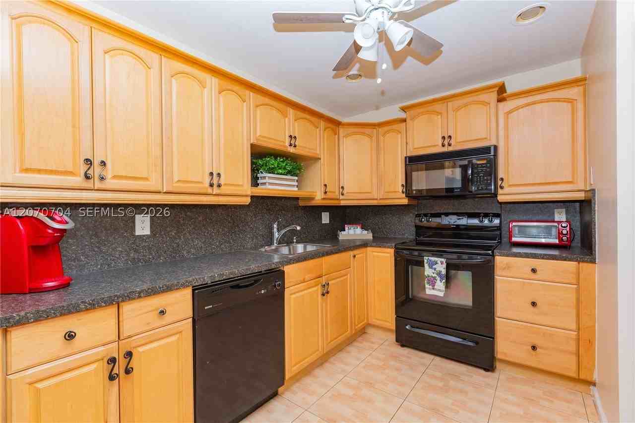1055 Nw 83rd Ave #C47 - Photo 3 of 39