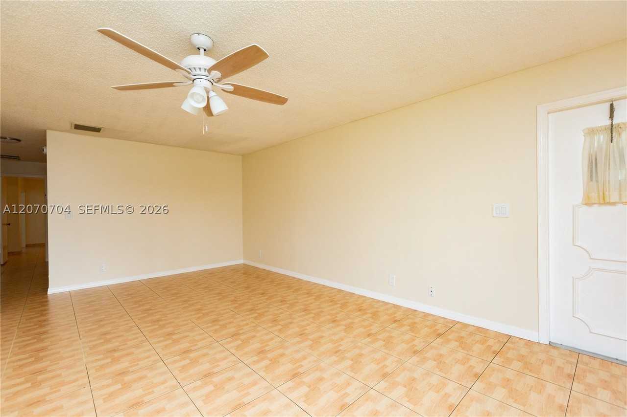 1055 Nw 83rd Ave #C47 - Photo 6 of 39