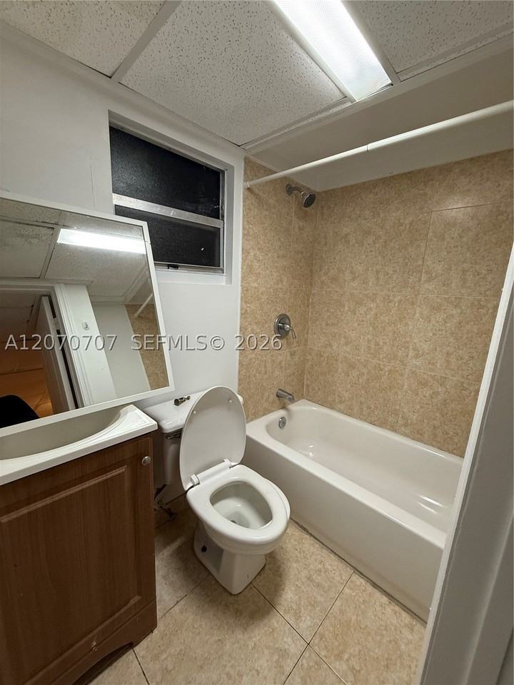 700 Sw 8th Ave #22A - Photo 5 of 6