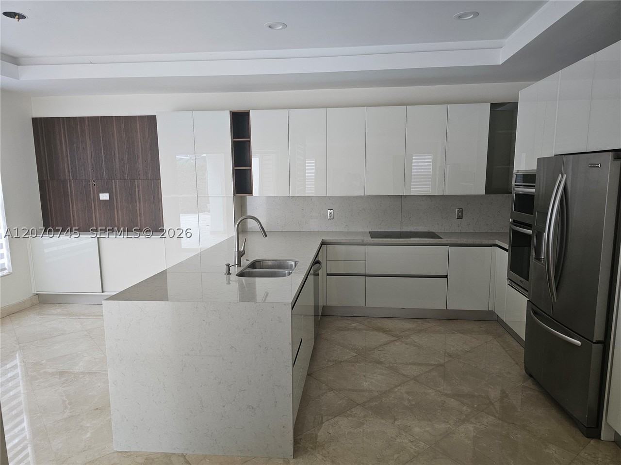 4501 Nw 93rd Doral Ct - Photo 4 of 23