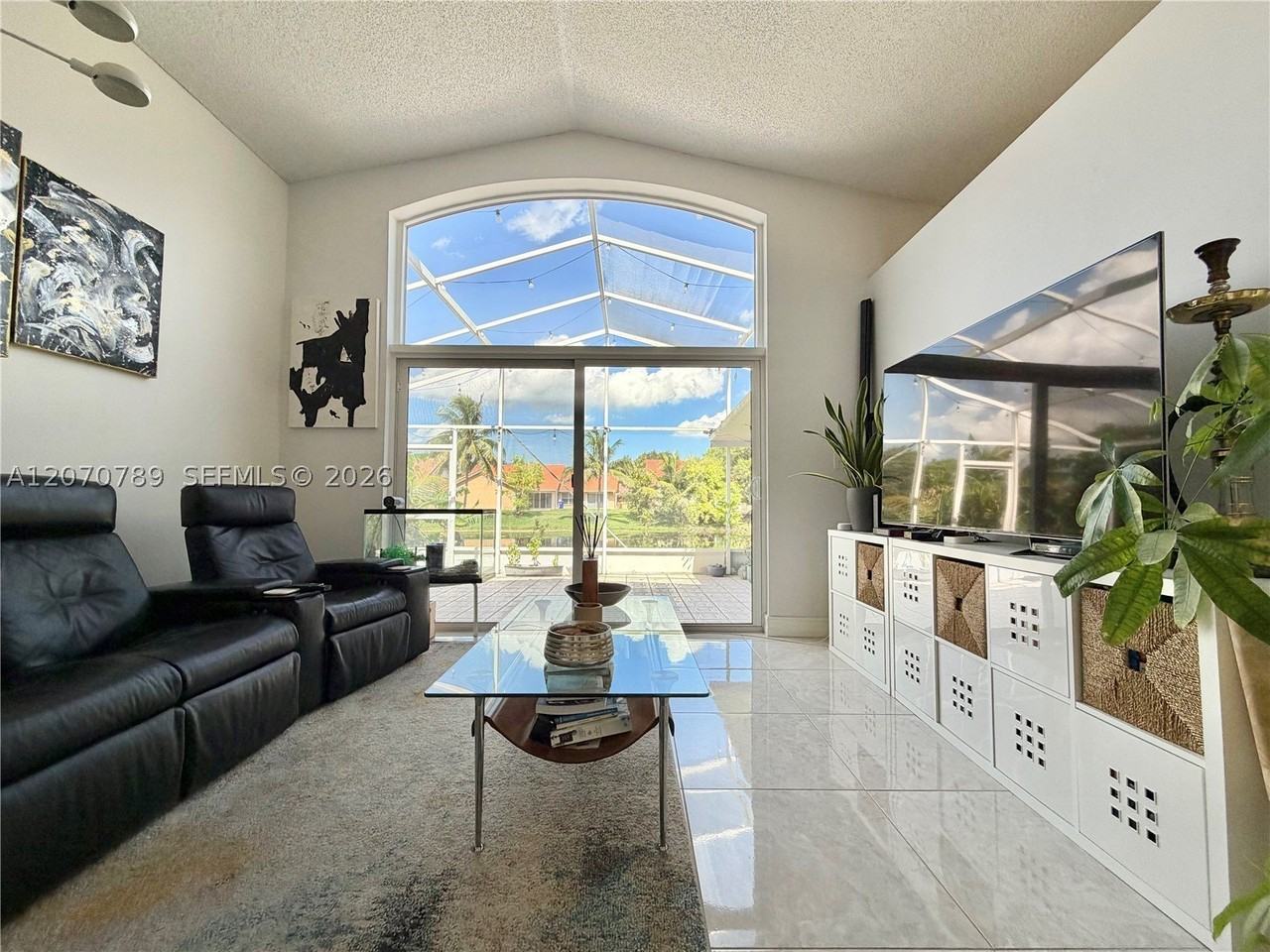 415 Nw 165th Ave - Photo 3 of 50