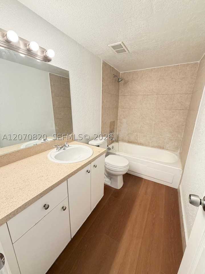 411 Executive Center Dr #109 - Photo 6 of 15
