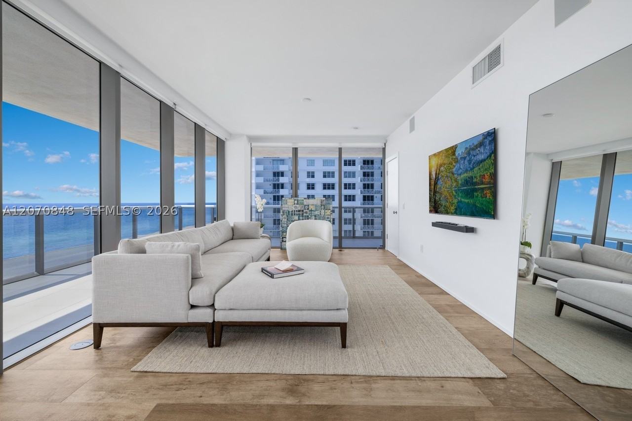 5875 Collins Ave #1102 - Photo 4 of 50