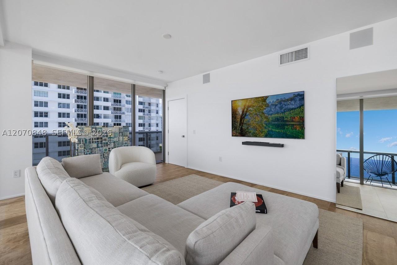 5875 Collins Ave #1102 - Photo 5 of 50
