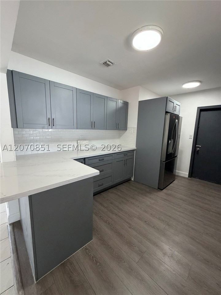 4175 Sw 87th Ave #1 - Photo 5 of 20