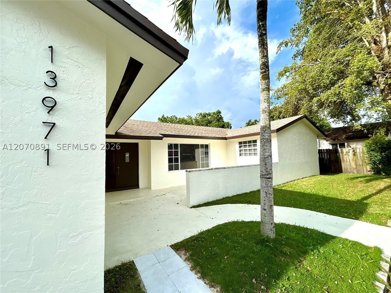 13971 Sw 112th St #13971 - Photo 3 of 43