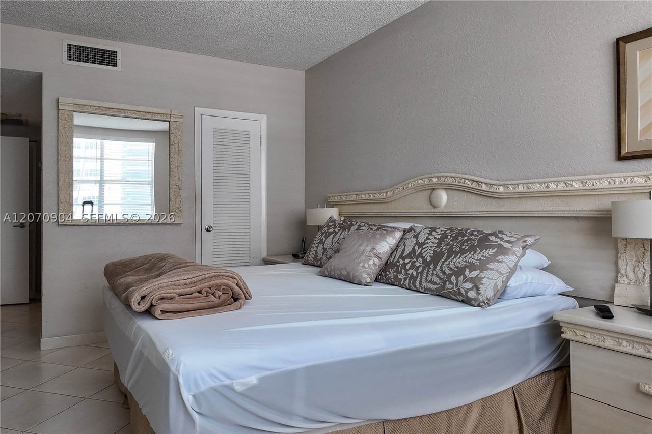 1950 S Ocean Dr #9C - Photo 7 of 20