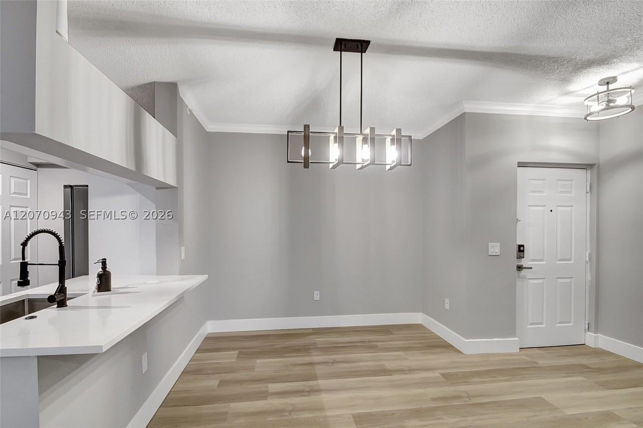 2206 Tuscany Way #2206 - Photo 3 of 50