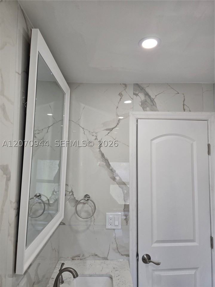 260 Ne 118th Ter #262 - Photo 3 of 7