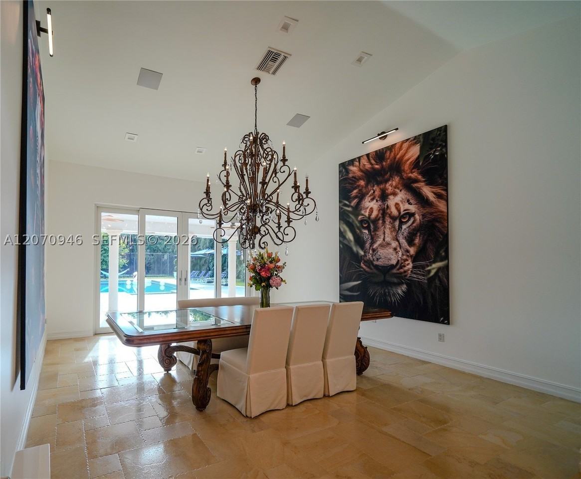 8134 Twin Lake Dr - Photo 7 of 17