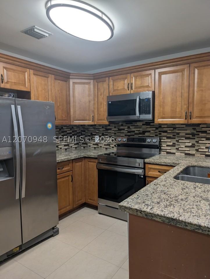 7162 Sportsmans Dr #7162 - Photo 4 of 22