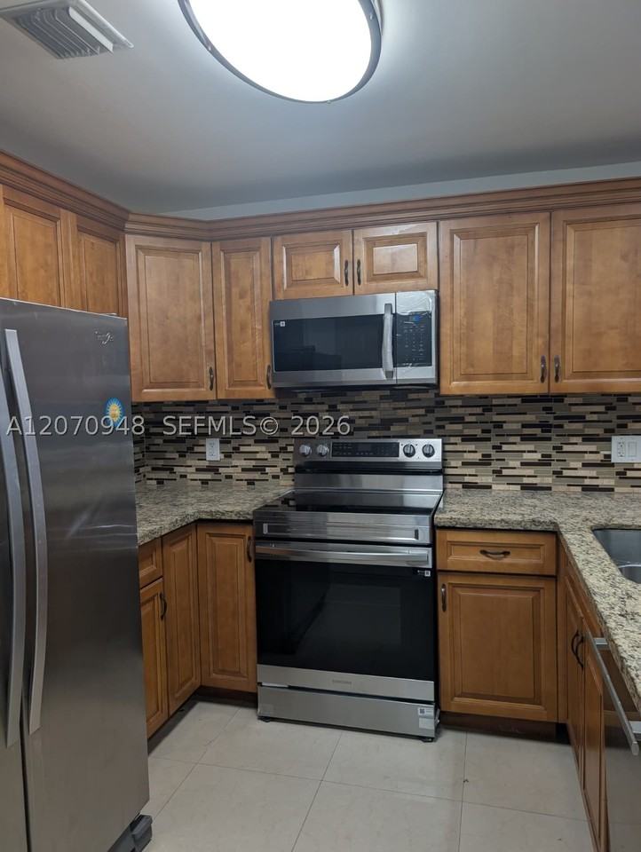 7162 Sportsmans Dr #7162 - Photo 5 of 22