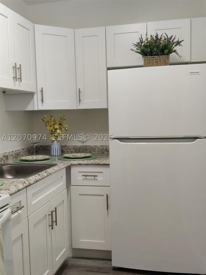 5950 Ne 18th Ave #509 - Photo 2 of 13