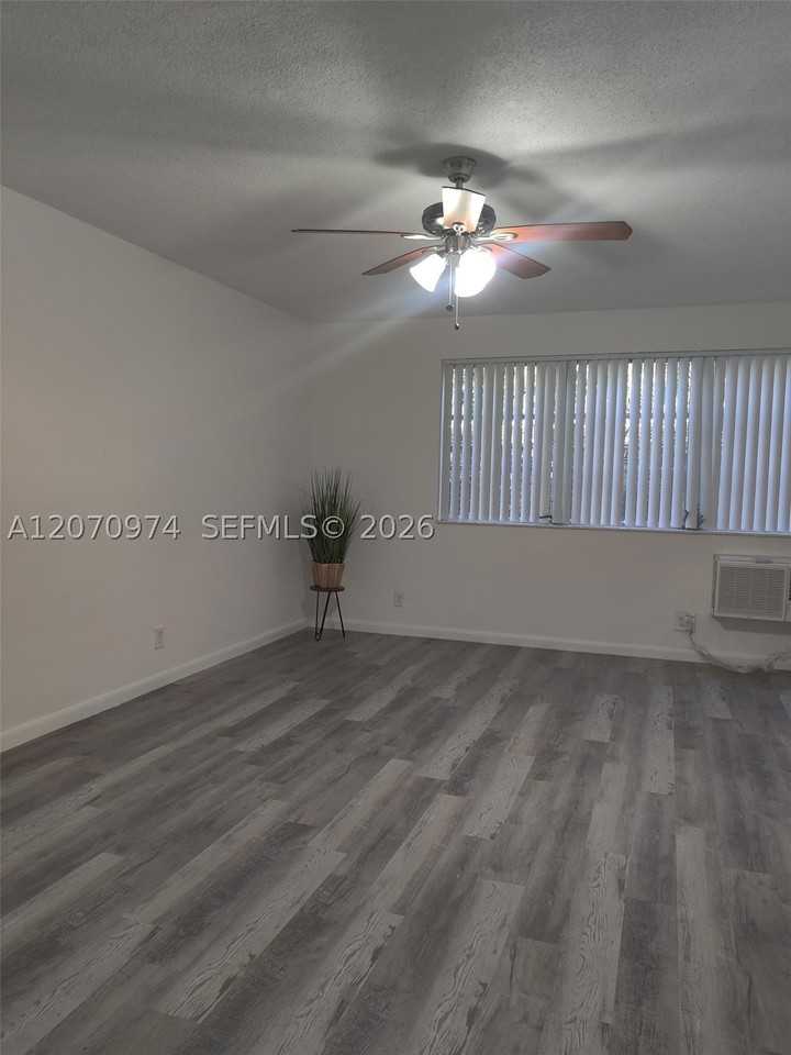 5950 Ne 18th Ave #509 - Photo 6 of 13