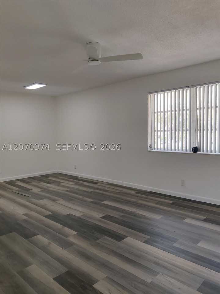 5950 Ne 18th Ave #509 - Photo 7 of 13