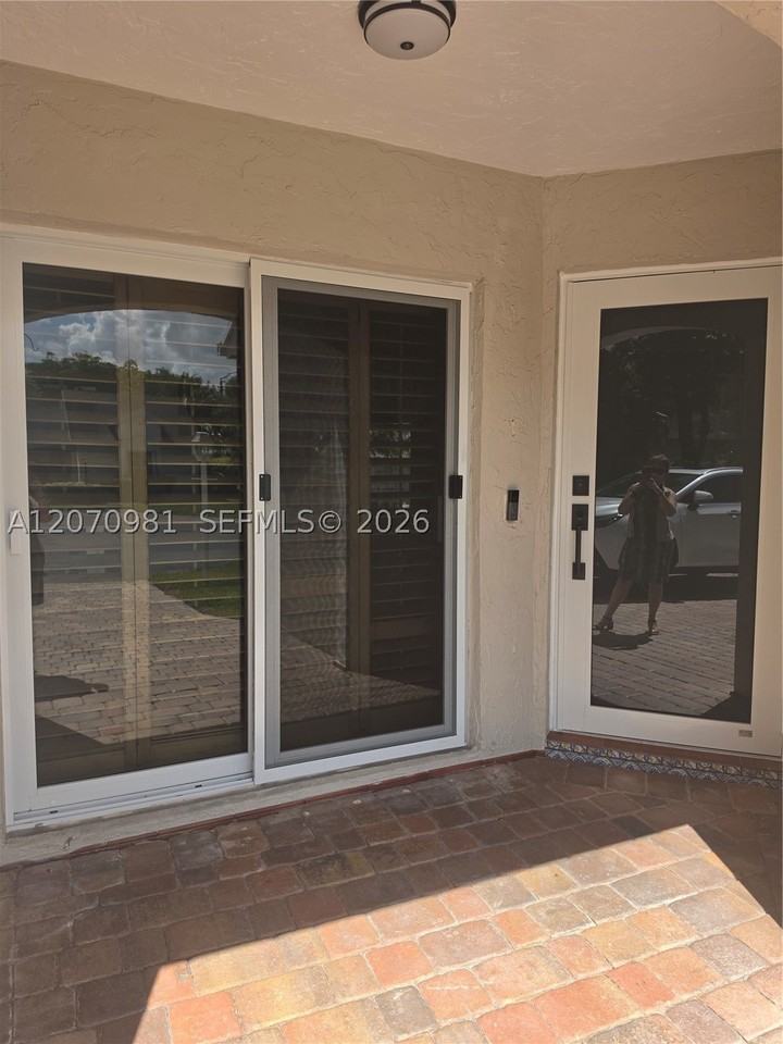 10076 Nw 51st Ter - Photo 2 of 36