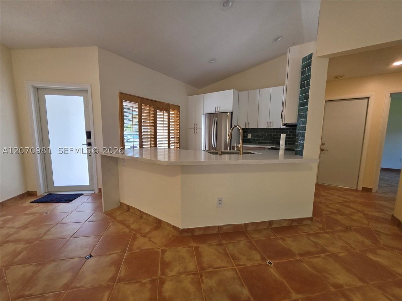 10076 Nw 51st Ter - Photo 7 of 36