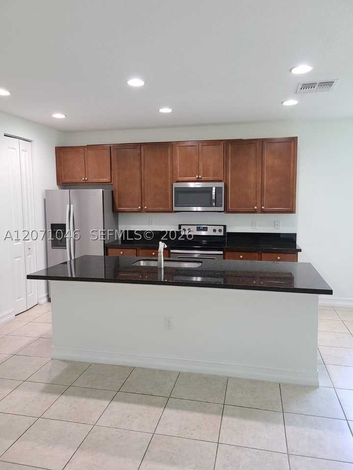 11362 Sw 15th St - Photo 6 of 18