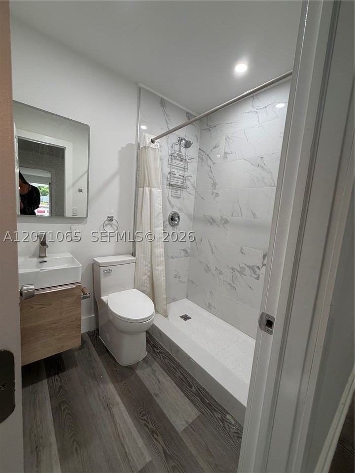 706 S F St #N - Photo 5 of 5