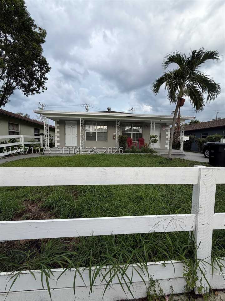 706 S F St #REAR