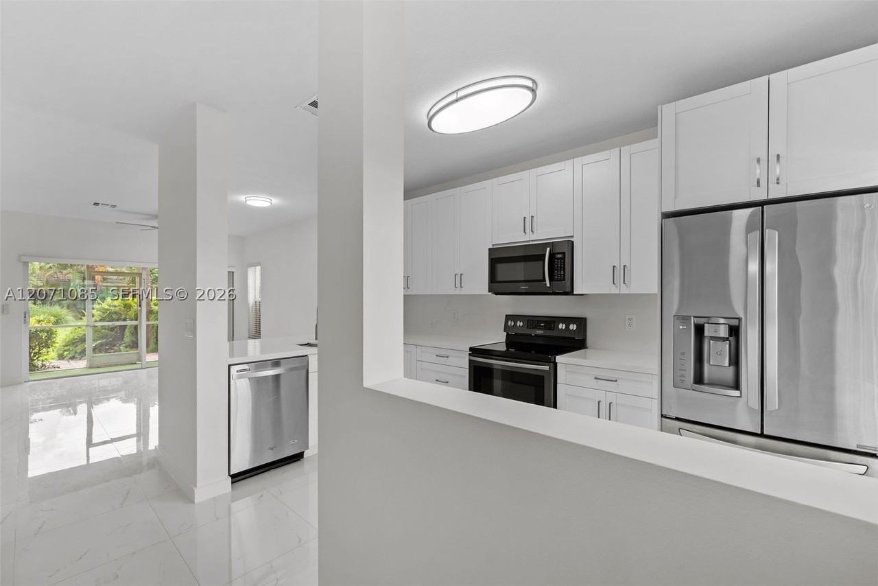 12133 Sw 3rd St #12133 - Photo 3 of 42