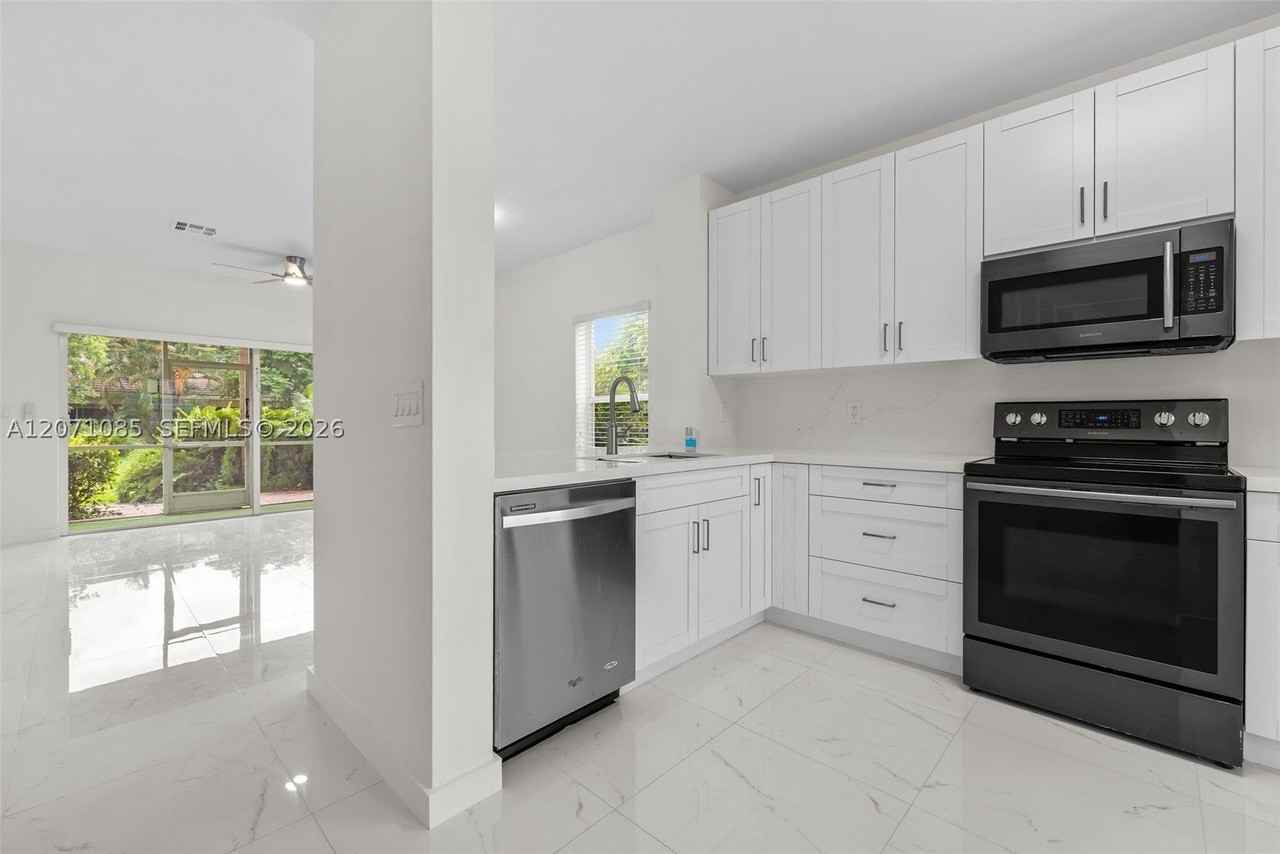 12133 Sw 3rd St #12133 - Photo 4 of 42