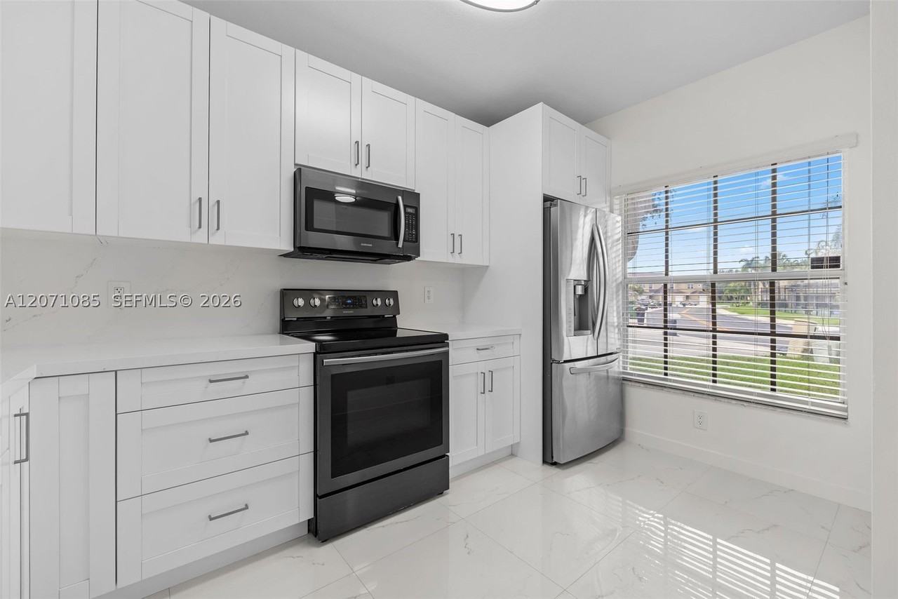 12133 Sw 3rd St #12133 - Photo 7 of 42