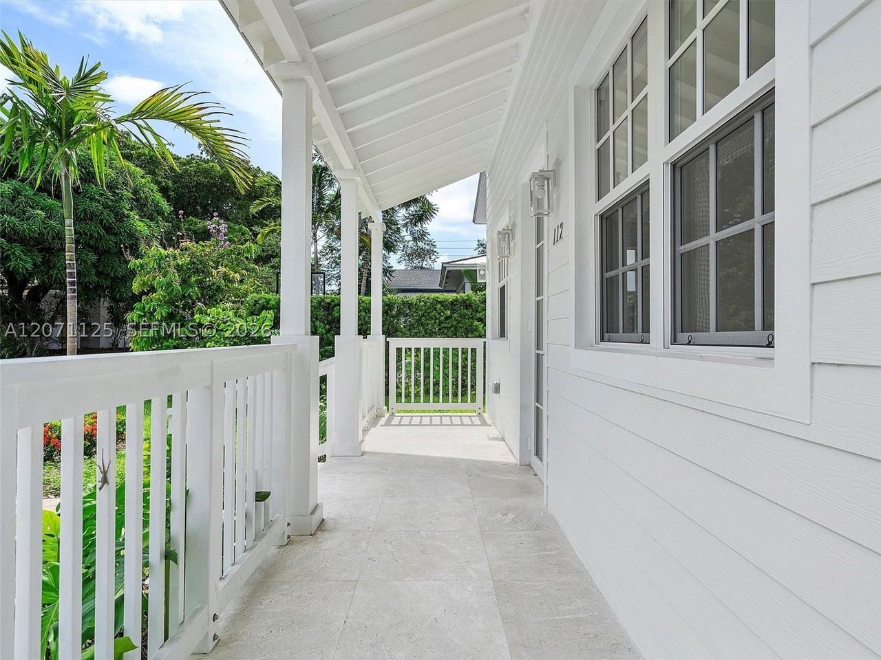 112 Florida Ave - Photo 3 of 40