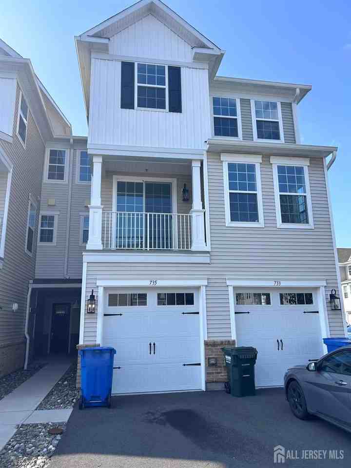 735 Station Rd