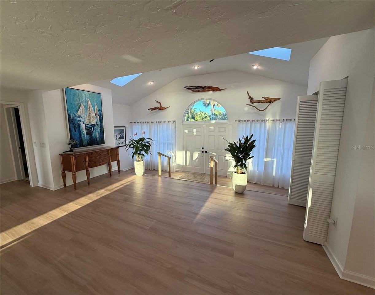 2709 Casey Key Rd - Photo 6 of 50