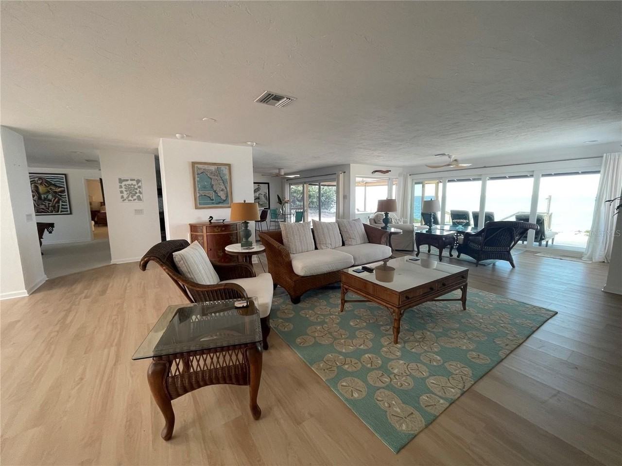 2709 Casey Key Rd - Photo 7 of 50