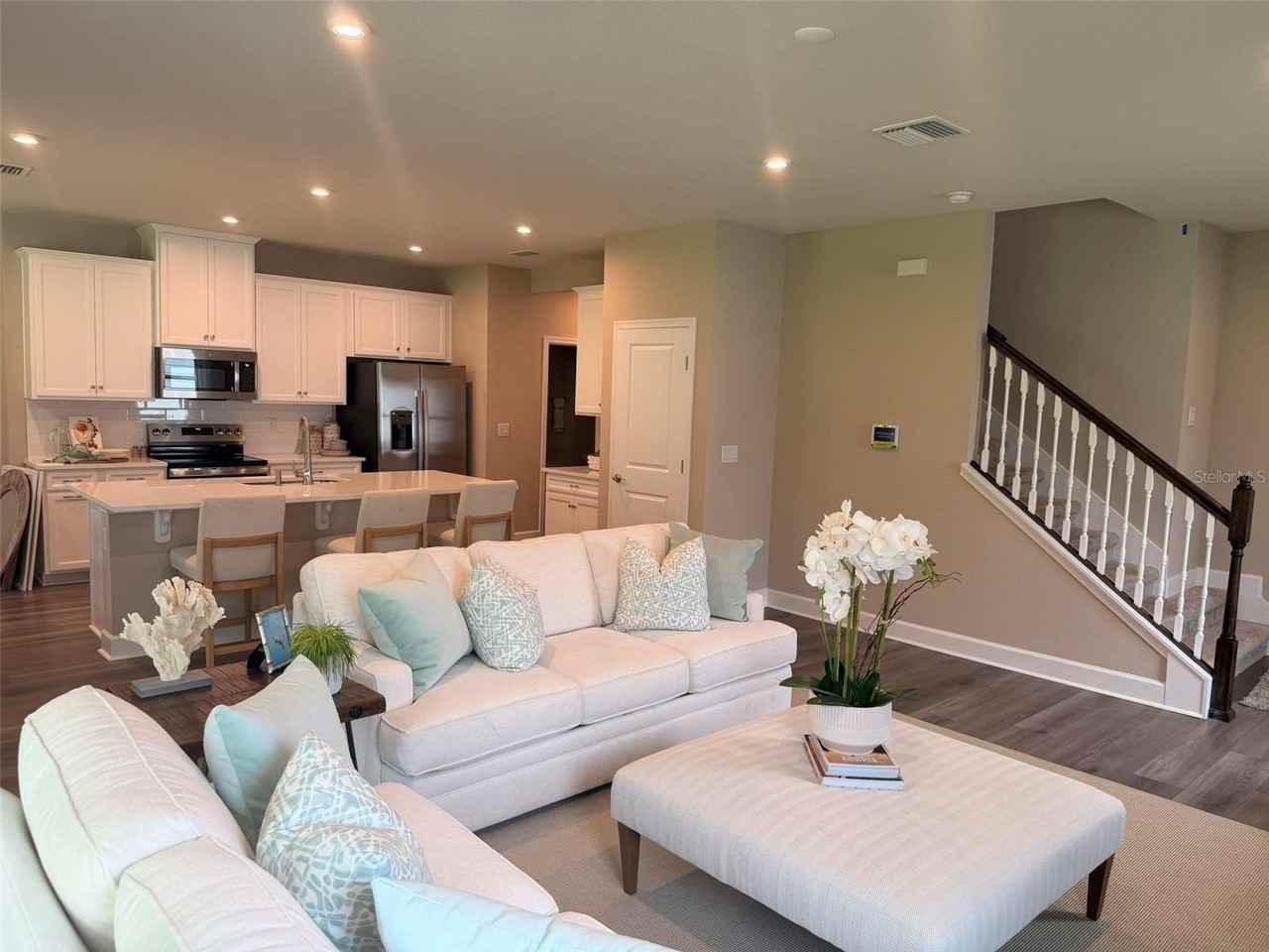 1291 Ribbon Pl - Photo 3 of 27